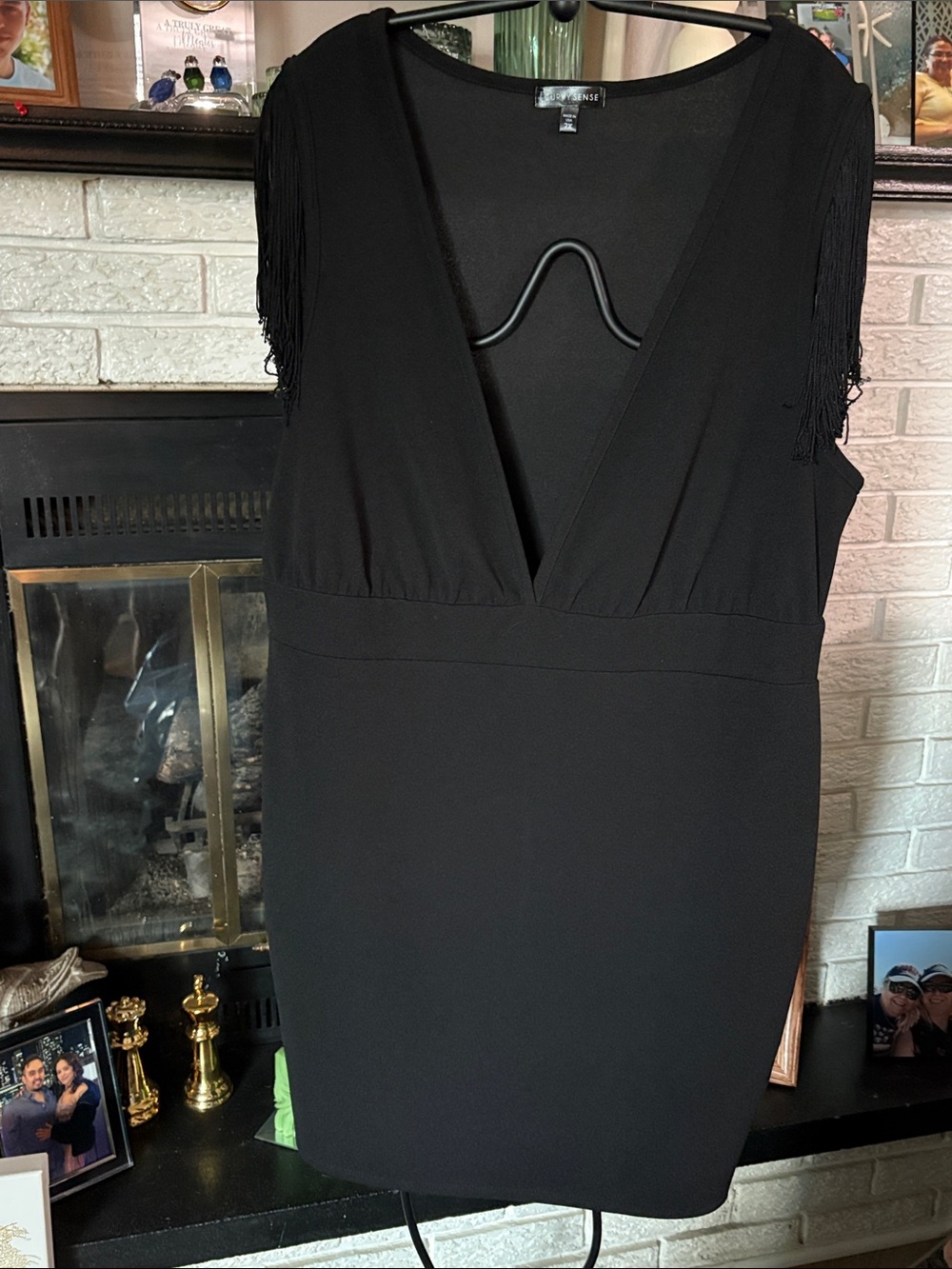 Elegant Black Fringe Sleeve V-Neck Wedding Dress